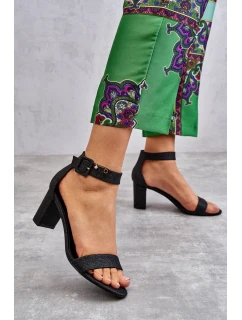 Lesklé sandály na podpatku Černé model 21608002 - Boto