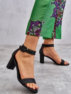 Lesklé sandály na podpatku Černé model 21608002 - Boto