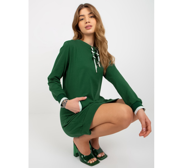 Dámske krátke mikinové základné šaty s vreckami - zelené