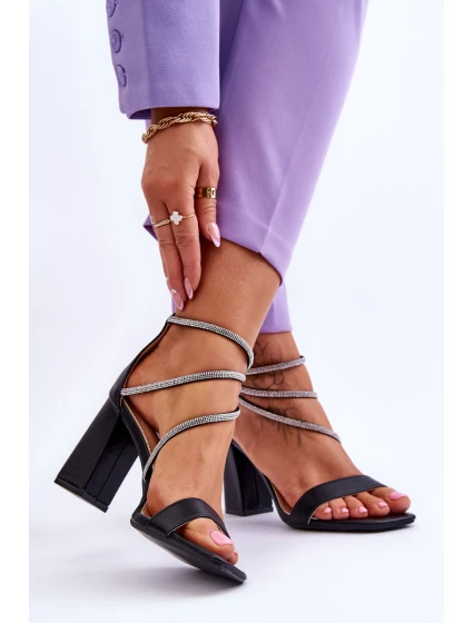 Modne Sandały Z Cyrkoniami Czarne Carma