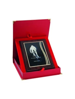 Plastový diplom s vygravírovaným kovovým štítkom + puzdro