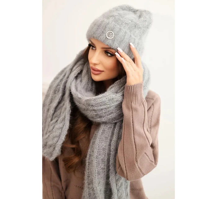 Dámská souprava čepice a šála s proužky se zdobením šedá