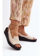 model 21646323 Dámské kožené sandály na tlusté podrážce světle béžové - Zazoo