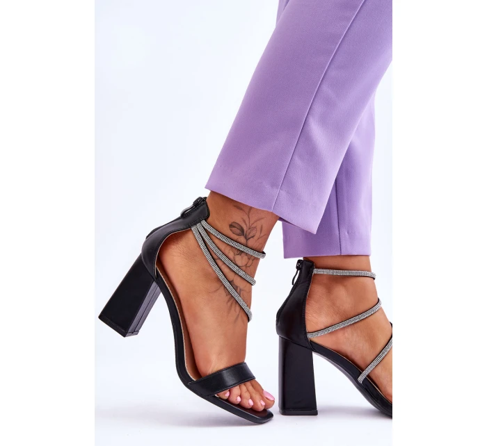 Modne Sandały Z Cyrkoniami Czarne Carma