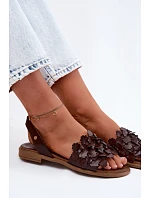 Kožené sandály na nízkém podpatku model 22122932 Čokoládové - Zazoo