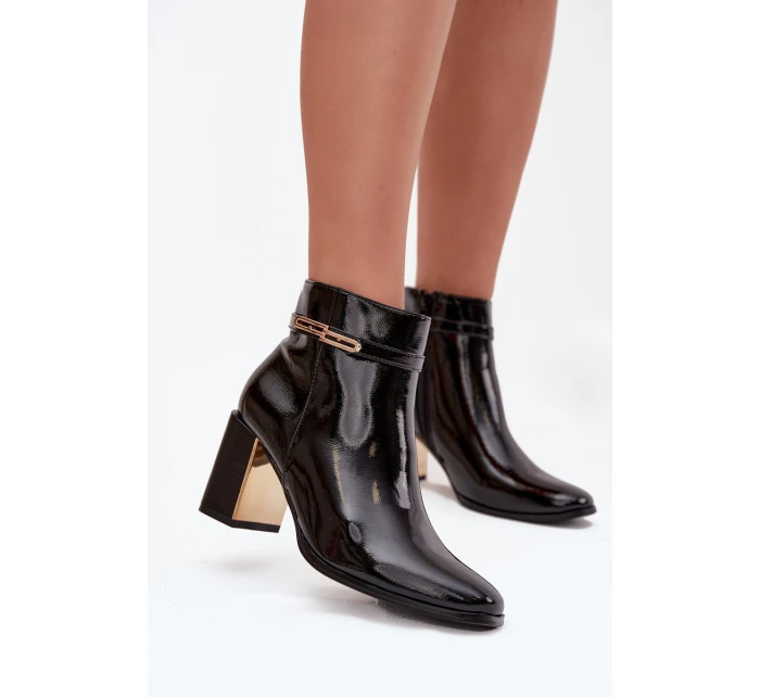 Lakované členkové topánky s remienkom - čierne Dorelia