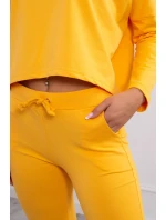 Souprava s oversize halenkou hořčicové barvy