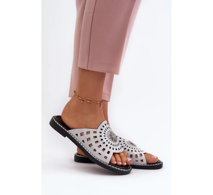 Lesklé dámske ploché papuče so strieborným lemovaním Ebirena Lesklé dámske ploché papuče so strieborným lemovaním Ebirena