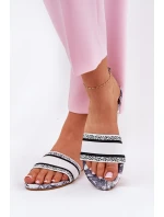 Vzory Ploché Dámské Pantofle Bílé model 21689593 - Boto Vzory Ploché Dámské Pantofle Bílé model 21689593 - Boto