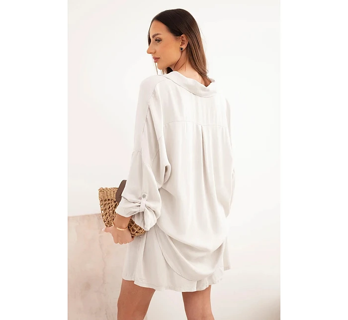 Dámske viskózové tričko s gombíkmi a voľnými šortkami béžovej farby