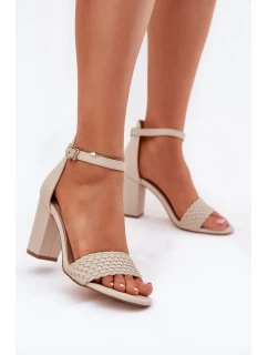 Sandále na podpätku model 213925 Vykročte štýlovo