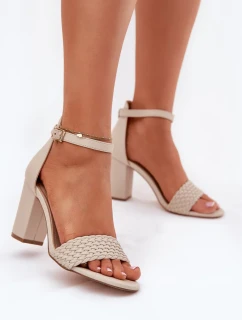 Sandále na podpätku model 213925 Vykročte štýlovo