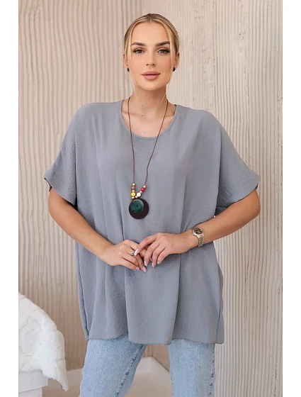 Oversized halenka s přívěskem šedý Oversized halenka s přívěskem šedý