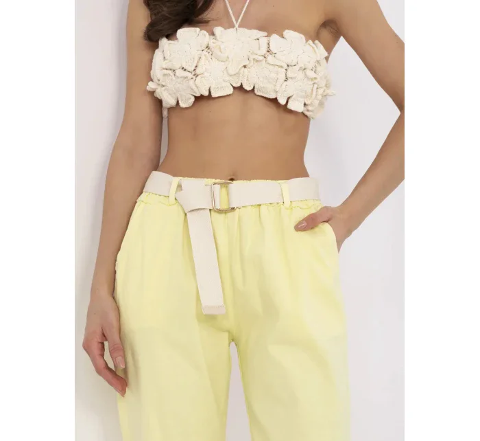 Kalhoty DHJ SP model 20969374 světle žluté - FPrice Kalhoty DHJ SP model 20969374 světle žluté - FPrice