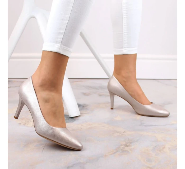 Sergio Leone W 1336 zlaté podpätky