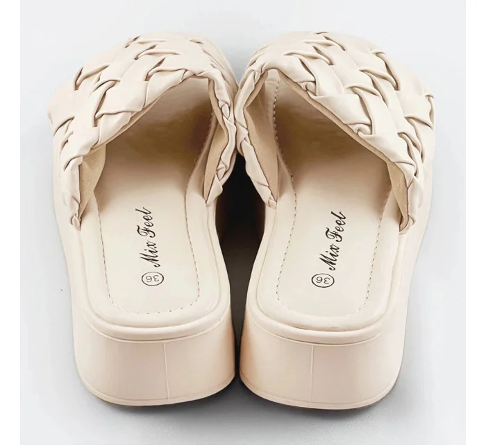 Béžové dámské pantofle na platformě model 17352370 - Mix Feel