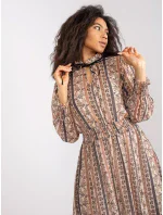 Sukienka DHJ SK ciemny bezowy model 19755080 - FPrice Sukienka DHJ SK ciemny bezowy model 19755080 - FPrice