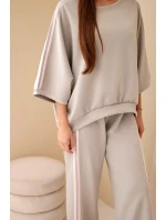 Dámsky viskózový maslový komplet so širokými nohavicami a voľnou blúzkou Fango