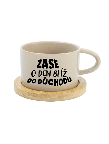 O JEDEN DEŇ BLIŽŠIE DOMOVA - šálka na krémovú makrónku 200 ml