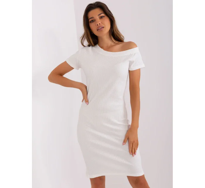 Sukienka RV SK model 18691763 ecru - FPrice