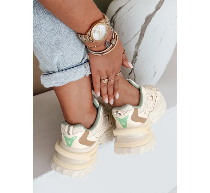Dámské sportovní tenisky beige Dstreet model 21991743 - FashionStreet