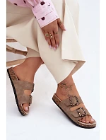 Dámské pantofle s podrážkou s přezkami s vzorem Béžové model 22140713 - Boto