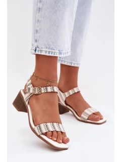 Dámské sandály na bílé model 21961051 - Boto