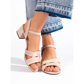 Módní hnědé dámské  sandály na širokém podpatku