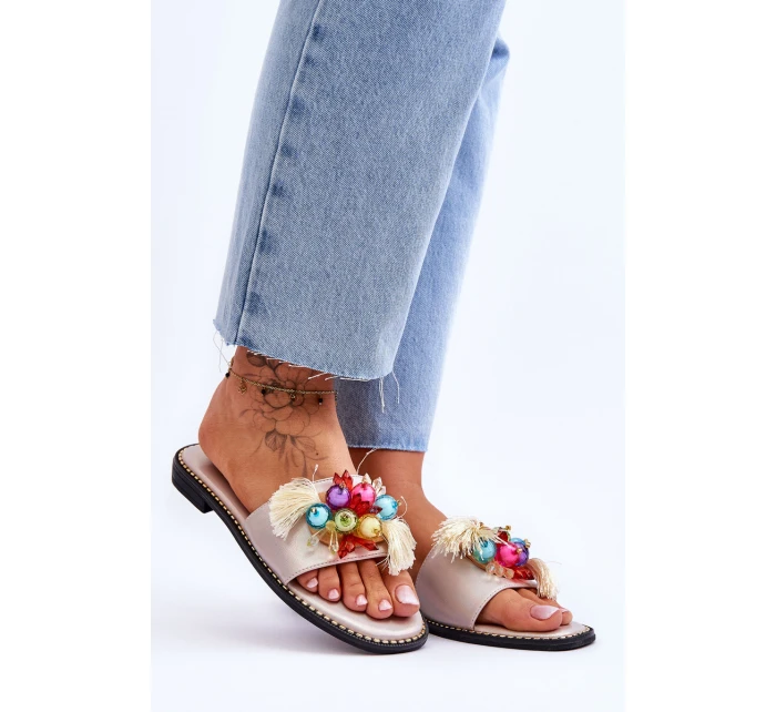 Klapki Z Ozdobnymi Koralikami S.Barski KV-2775-47 Nude