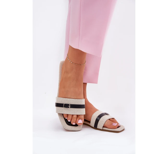 Ploché dámské sandály s páskem a přezkou béžové model 21689544 - Boto