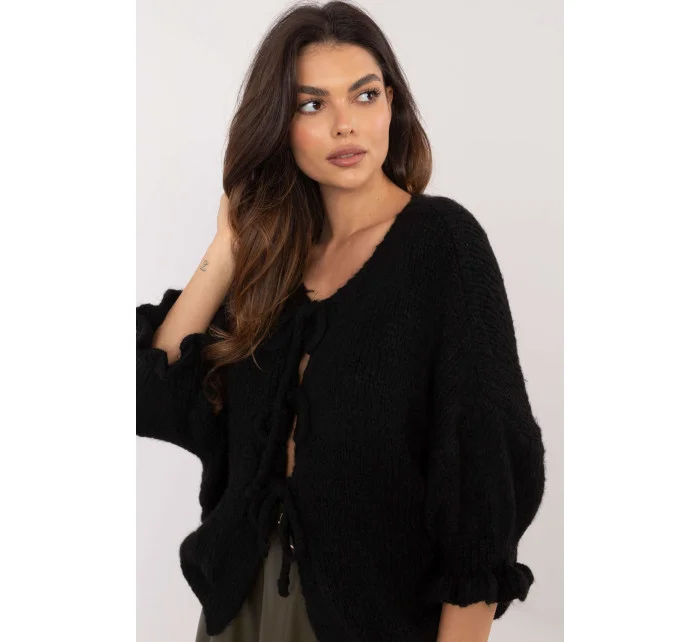 Zapínanie svetra model 202543 Taliansko Moda