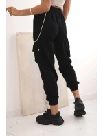 Dámske bavlnené cargo nohavice s vreckami a retiazkou čierne