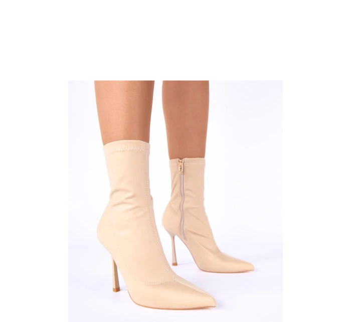 Topánky na podpätku model 222900 Solea