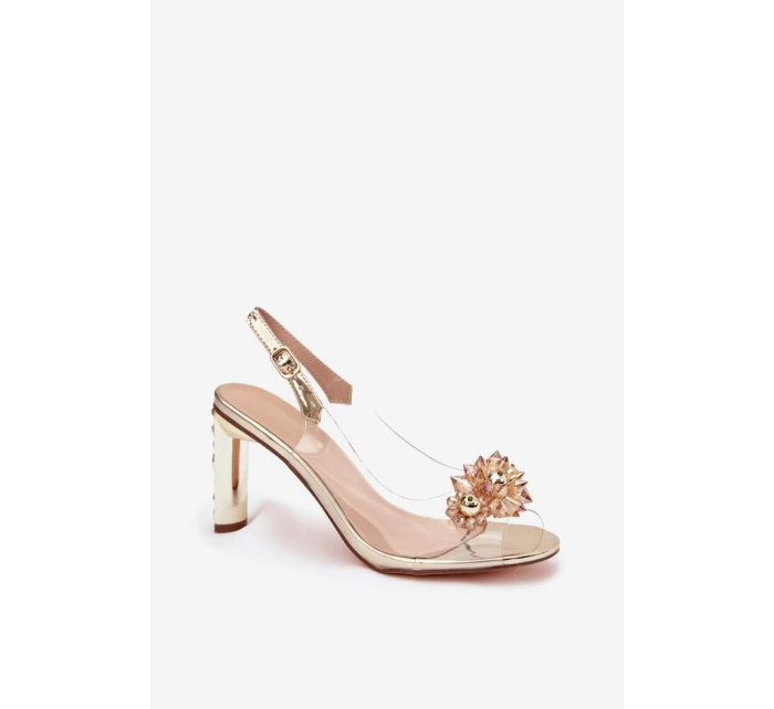 Sandále na podpätku model 225140 Vykročte štýlovo