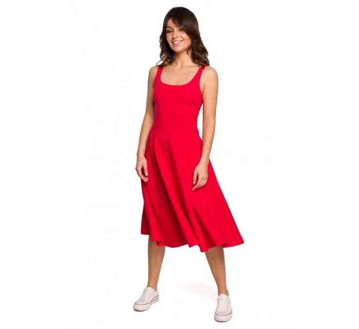 B218 Priliehavé šaty bez rukávov - červené
