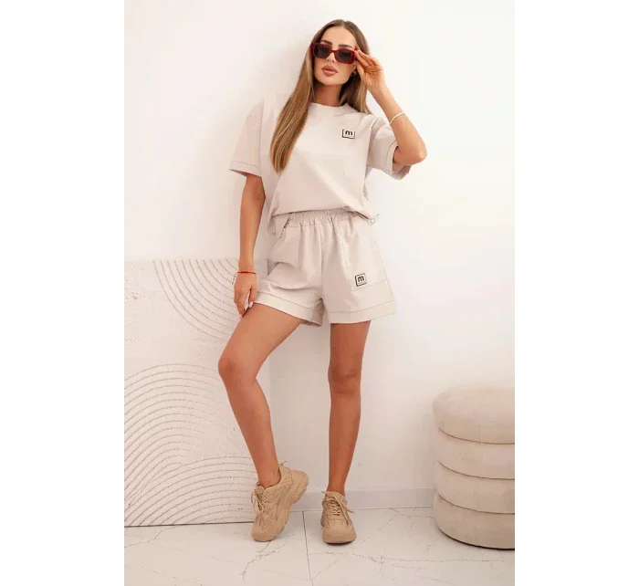 Dámská punto souprava s krátkým rukávem a model 21176904 šortkami beżowy - K-Fashion Dámská punto souprava s krátkým rukávem a model 21176904 šortkami beżowy - K-Fashion