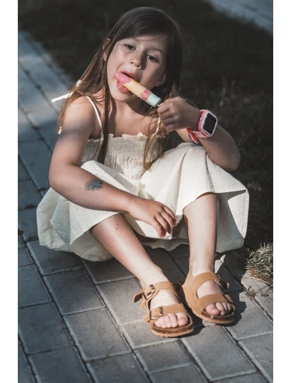 Sandałki Dziecięce Na Korkowej Platformie Zapinane Na Rzep Camel Rorria