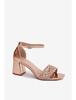Sandále na podpätku model 227454 Krok vo veľkom štýle