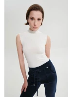 Sametové kalhoty s nízkým pasem model 20515799 - Vamp Sametové kalhoty s nízkým pasem model 20515799 - Vamp