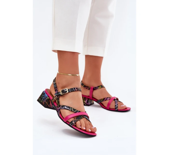 Sandále na podpätku model 215333 Krok vo veľkom štýle Sandále na podpätku model 215333 Krok vo veľkom štýle