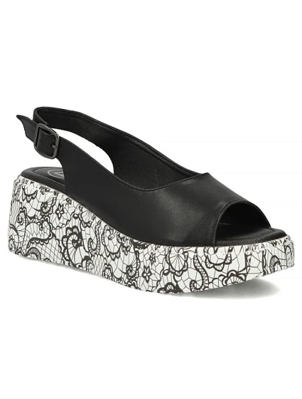 Dámske kožené sandále na platforme čierne Filippo DS7580