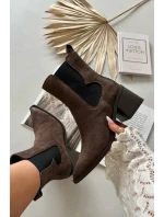 Kožené semišové dámské boty na podpatku s  hnědé model 21712844 - Artiker