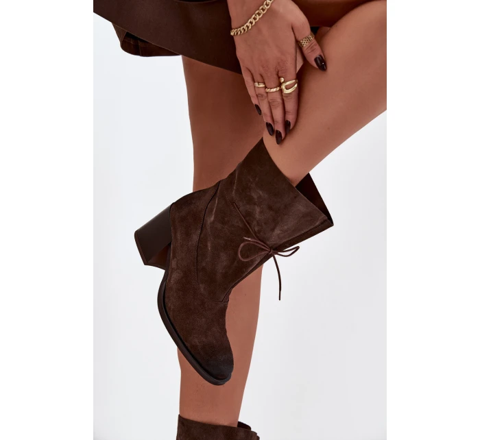 Kožené semišové dámské kotníkové boty na podpatku model 21744772 čokoládové - Zazoo