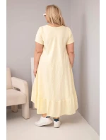 Dámske plus size šaty s krátkymi rukávmi a volánom z ľahkej viskózy žltej farby Dámske plus size šaty s krátkymi rukávmi a volánom z ľahkej viskózy žltej farby