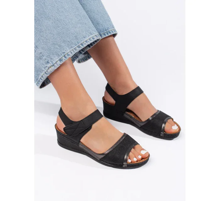 Luxusné dámske čierne sandále na platforme Luxusné dámske čierne sandále na platforme