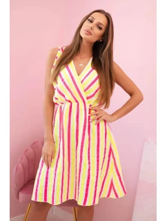 Dámske bavlnené šaty s farebnými pruhmi v neónovo žltej farbe