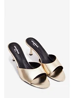 Sandály z umělé kůže na jehlovém podpatku Zlaté model 22103061 - Boto