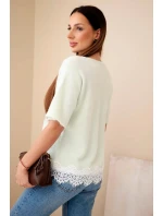 Dámský svetr s krátkým rukávem a krajkou mátový
