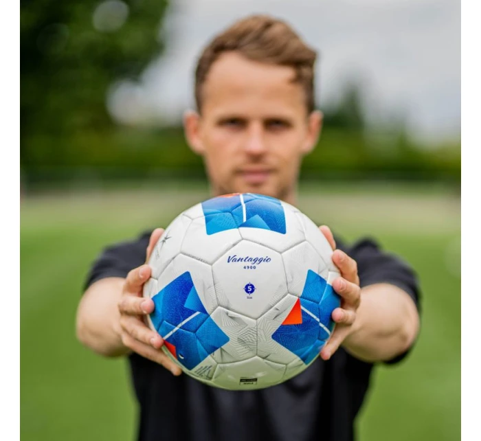 F5N4900 Molten Vantaggio FIFA Quality PRO futbalový zápas