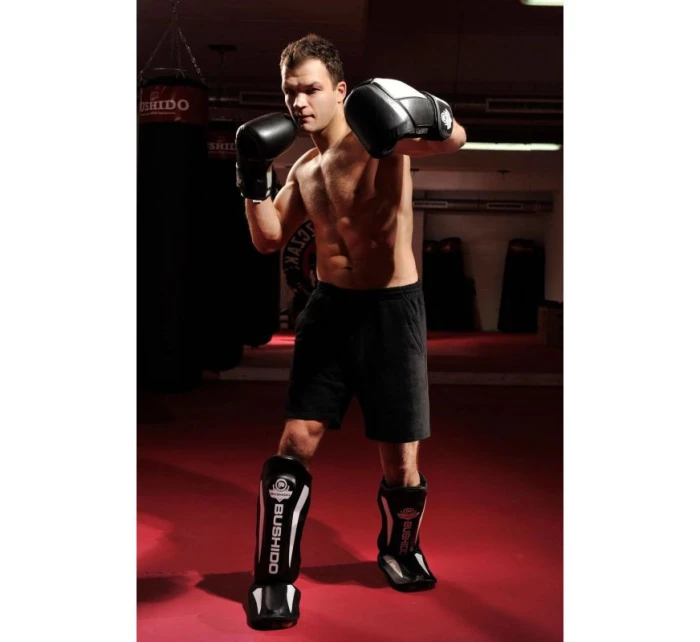 Chrániče M Phantom White model 21437817 - DBX Bushido Chrániče M Phantom White model 21437817 - DBX Bushido